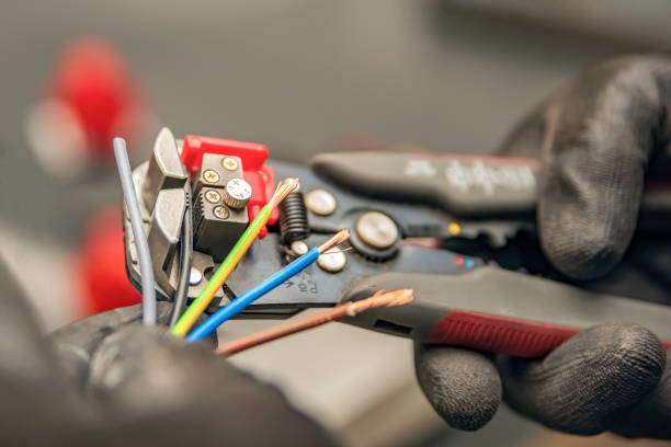 Professional Electrician in Vinton, IA